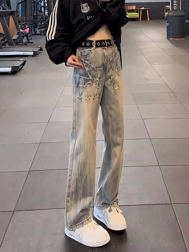 款号Xk3019 美式Cleanfit闪电纹牛仔裤男女设计感痞帅裤子高街Vibe直筒微喇裤，面料定制经过一流的高工艺水洗 ，质地紧密 色泽均匀 纹理清晰，上身非