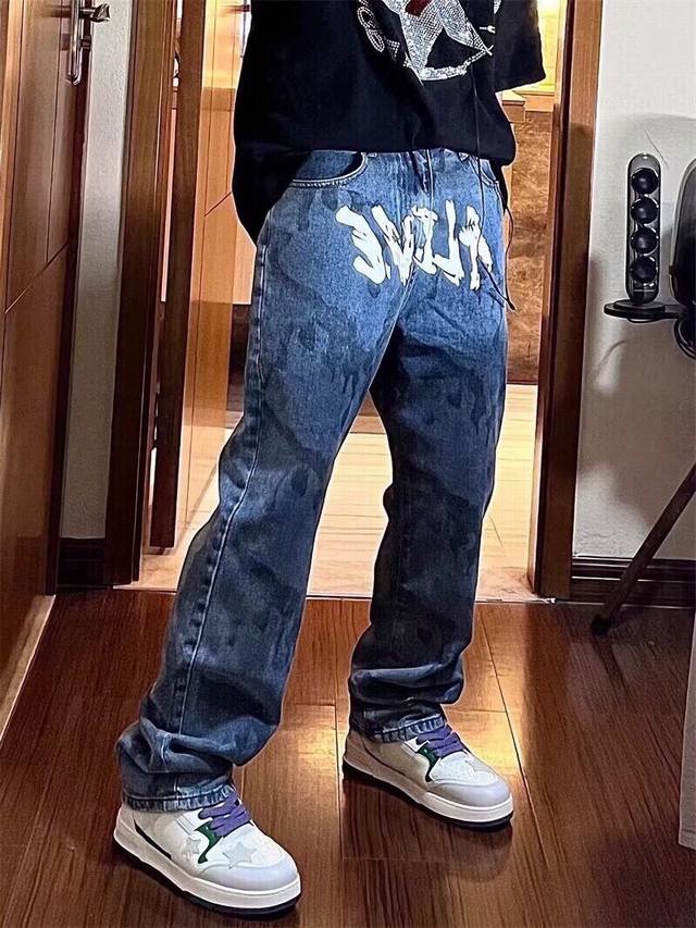 款号Xk2395 Fog美式潮牌Hiphop满印火焰牛仔裤男女小众高街设计感宽松直筒休闲裤秋冬款面料升级厚度挺阔有型，含棉量极高，色泽均匀 纹理清晰，上身非常舒