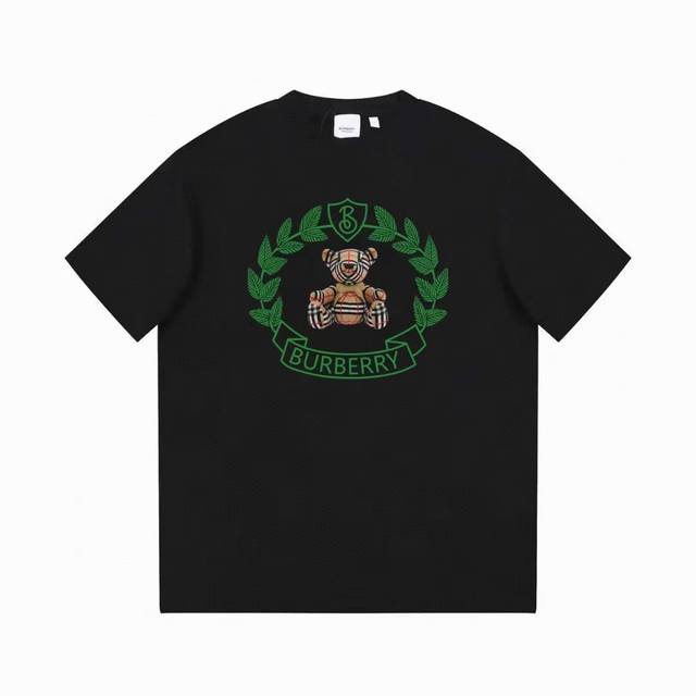 款号：E13 Burberry 巴宝莉 23Ss 小熊及Logo白墨压花工艺 原版面料 官方同款 Ss新款Bbr短袖T恤， 定制260G精梳棉盖棉 手感非常柔软