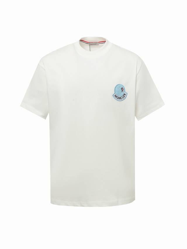 Moncler 蒙口2025Ss毛巾绣签名Logo短袖T恤 定制云舒绒棉平纹柔软细腻舒适贴肤标志性Moncler标识点缀于胸前 仿佛艺术家的灵魂印记辨识度拉满低