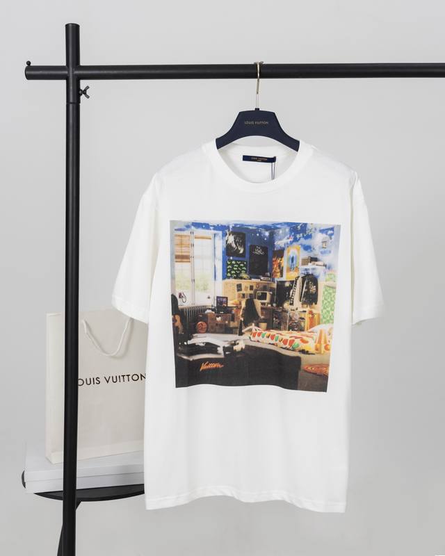 顶级版本.官网品质 Louis Vuitton*路易威登 Lv 卧室油画涂鸦印花短袖T恤 采用原板独家定制260克32支双莎纯棉面料 质感非常柔软舒服 %区别市