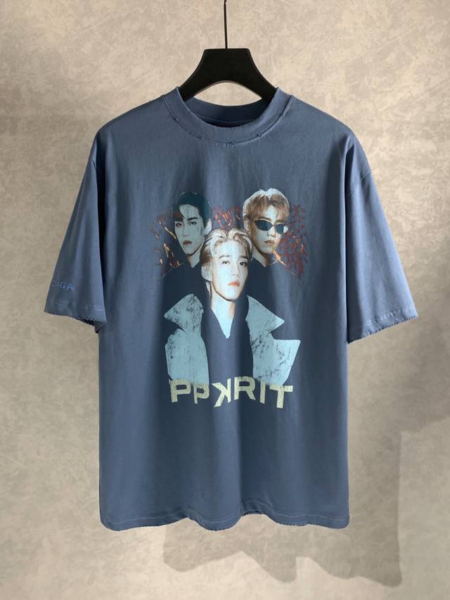 高品质 Balenciga 巴黎世家 pp Krit圆领短袖T恤 采用纯棉柔软面料，对色定染面料，采用数码直喷字母绣花 磨破工艺 潮流感十足，定染纯棉面料，Os