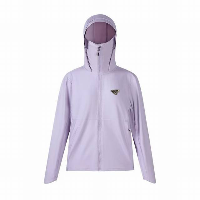 普拉达 品牌180克冰丝防晒衣 外套 官网同步男女同款爆款 渠道货 高端定制 品质经得起任何形式检验，赋予你与众不同的上身体验！均经过严格的挑选工序，定制原版辅