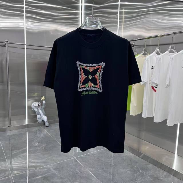 LV 2025春夏新款短袖T恤 陶瓷烫钻工艺 男女同款宽松版 S M L Xl Xxl 五个码 黑色 白色