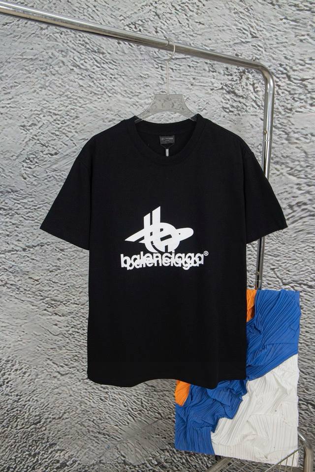 款号：Y093 Balenciga巴黎世家 幻影双Logo经典图案印花短袖T恤.砖柜同步.第一时间正品研制，欢印对比面料采用巴黎Zp定织定染全棉双纱紧密棉.采用