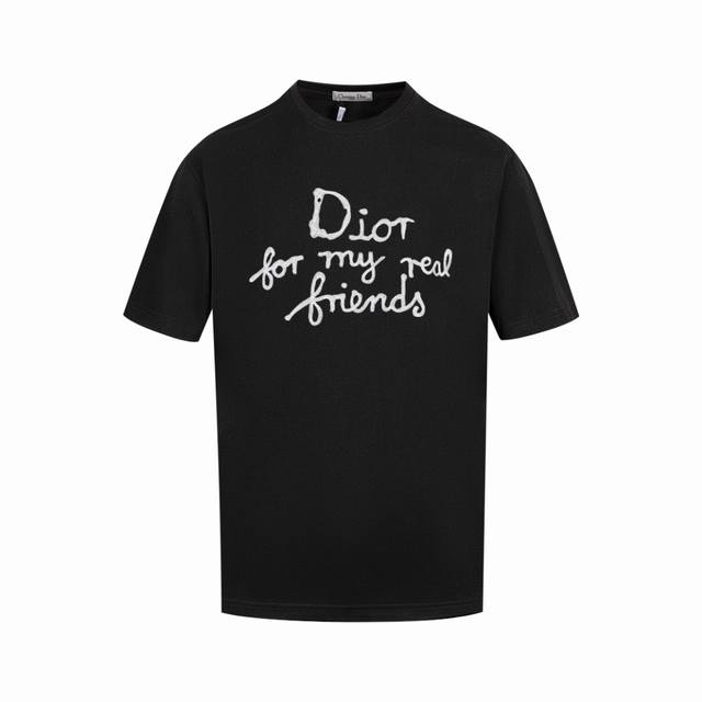 款号C19 对版刺绣 Dior迪奥 刺绣字母短袖T恤 官网一致 *定制280克全棉面料，面料柔软，亲肤舒适 *前幅刺绣Cd字母标识 *非常简约大气的一款 无论是