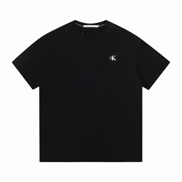顶级版本-款号N01 Cain Klein 24Ss夏季男女情侣休闲圆领短袖，原版打版，耗时一个多月，刺绣+印花+钢印一体的工艺-莱卡面料质感非常细腻 ，260