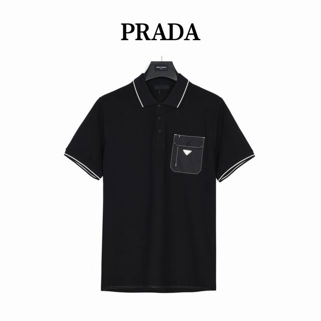 prada 普拉达 胸前口袋三角标短袖polo衫 时尚型裁设计 兼具个性 简约不简单 客供精仿棉打造珠地材质面料,领口丝光面料编织， 内里工整严密,手感柔软细腻