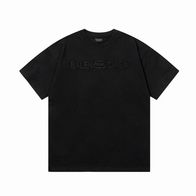 隔天到 Balenciaga 巴黎世家 互扣%字母刺绣 Logo标识印花 精致升级。短袖T恤 原版面料 官方同款 定制260克同缸染面料 手感非常舒服 春夏最新