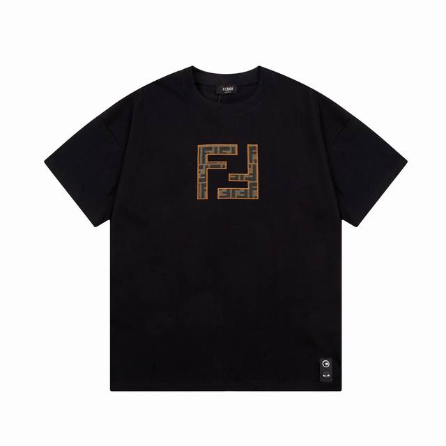 隔天到 Fendi 芬迪 双Ff字母贴布刺绣&& Logo标识精致升级 原版面料 官方同款 短袖T恤 定制260克同缸染面料 手感非常舒服 春夏最新版本 颜色: