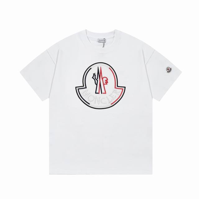 隔天到 Moncler 蒙口 拼色立体刺绣% Logo标识精致升级 原版面料 官方同款 短袖T恤 定制 同缸染面料 手感非常舒服 春夏最新版本 颜色: 白色 尺