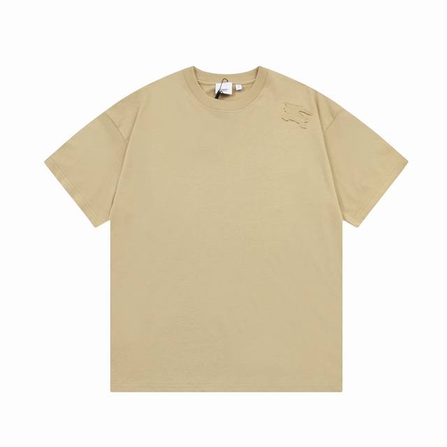 隔天到 Burberry 巴宝莉 原布→小战马刺绣 大Logo经典识标印花精致升级 原版面料 官方同款 短袖T恤 定制 同缸染面料 手感非常舒服 春夏最新版本