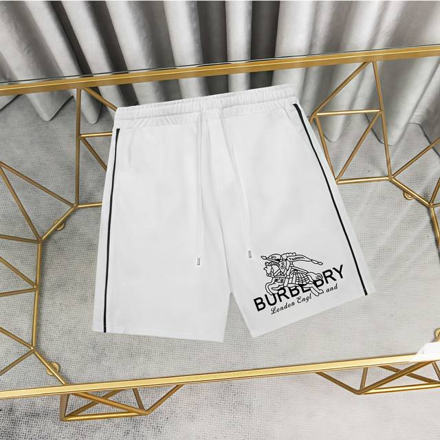 Burberry 巴宝莉印花纯棉卫裤短裤五分裤 1:1对版面料380克毛圈高克重百分百纯棉 提前做过预缩水1×1双纱洗一辈子都不会变形的 男女同款 官网细节 字