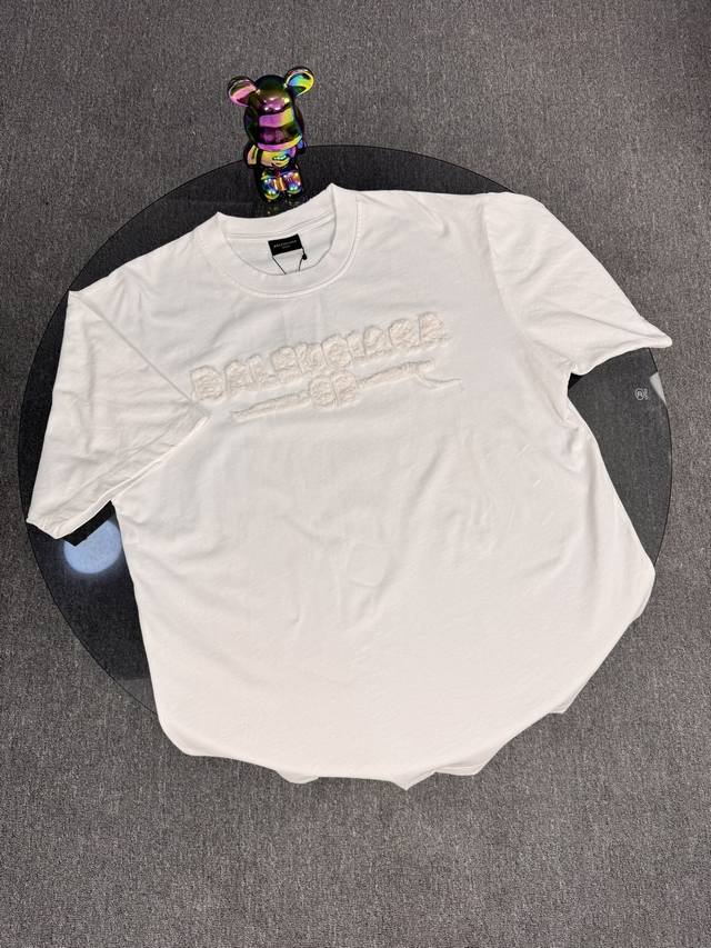 顶级版本 区别通货 25Ss新款 Balenci*Ga 巴黎世家 字母Logo胸前贴布刺绣洗水磨烂做旧下摆手工打磨短袖T恤 面料采用巴黎Zp定织定染全棉双纱 克