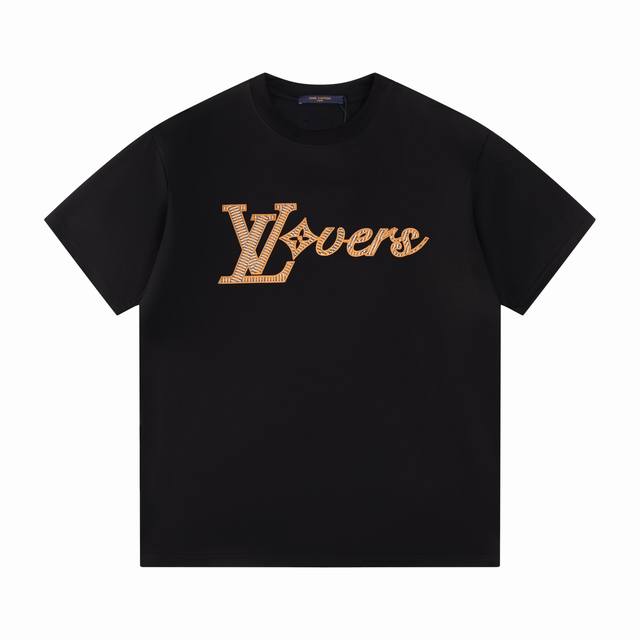款号T28 特价 Lv 25Ss春夏主题短袖T恤 男女同款 -采用原版280G100%纯棉面料 柔软舒适 螺纹同缸定染零色差 独家品质区别通货 欢迎对比 -颜色