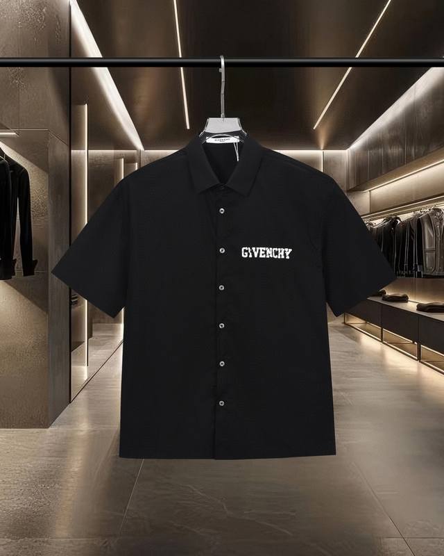 Givenchy 纪梵希 Gvc 爆款来袭 蛇年走秀款发泡工艺胸前Logo裂纹字母印花短袖衬衫 2025Ss官网新款短袖 衬衫 衬衣，精美发泡工艺 高端版本，专