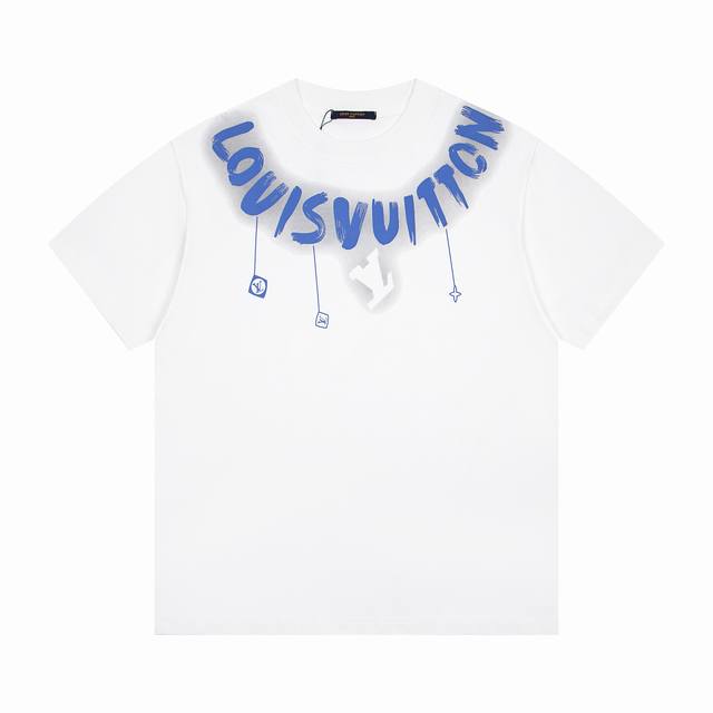 上新： 款号：B211 Louis Vuitton 路易威登新款项链吊坠印花Logo字母休闲圆领短袖T恤 1面料采用260克纯棉双纱面料 柔软亲肤、透气性强，定
