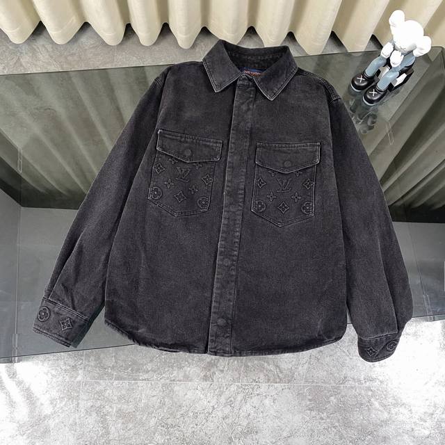 Louis Vuitton 路易威登 浮雕压花牛仔外套 Lv重工水洗做旧 暗扣款工装牛仔夹克 1:1最高版本，细节满分 将Monogram压纹口袋融入悠闲工装轮