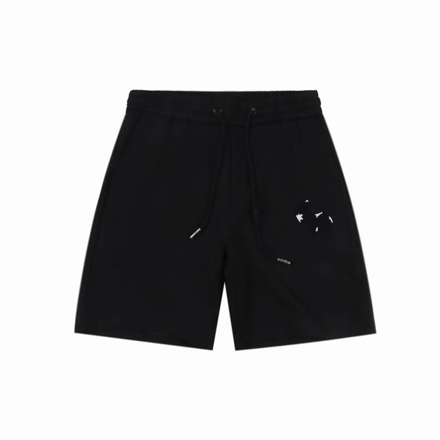 Chrome Hearts 克罗心 贴布绣花短裤 原版香港国专8700购入，面料采用330克全棉材质，手感软糯舒适，成衣水洗工艺，进口Tajima机台定位刺绣，