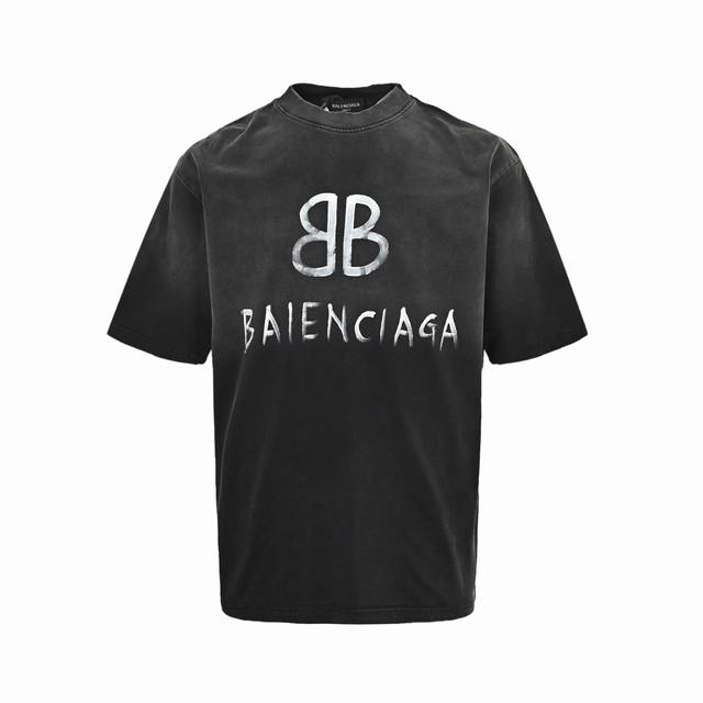 Balenciaga 巴黎世家 水洗草写字母印花短袖 定制高克重 针织棉面料精心制作，手感特别的扎实，质感拉满，松软细腻上身舒适，优越的吸湿排汗性能，不闷热！胸