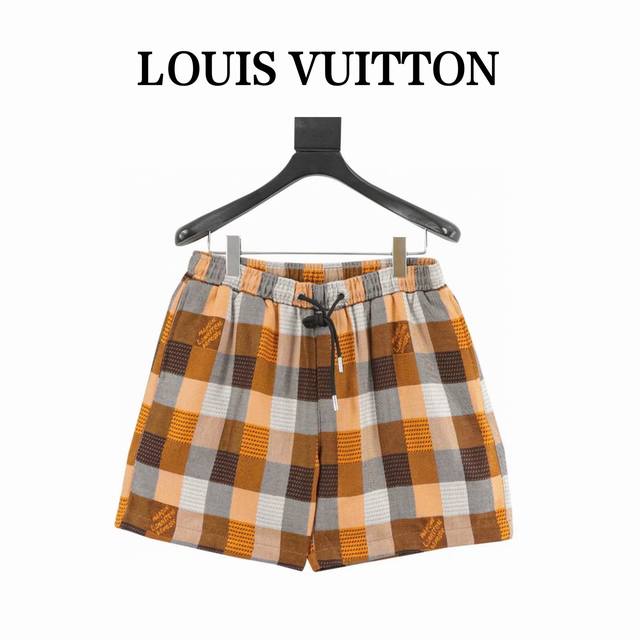 Louis Vuitton 路易威登 棋盘格刺绣字母短裤 原版购入，第一时间打版。面料为定制密纺科技面料轻薄面，上身丝滑透气。红外线定位裁剪，工装裤型设计，上身