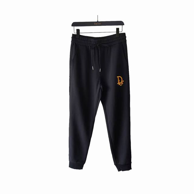 实拍细节图+尺码表 Dior 迪奥 经典字母金色刺绣 Logo标识休闲长裤 高品质双层复合面料 、特别手感、超级质感 舒适柔软透气 休闲宽松版型 潮流男女同款