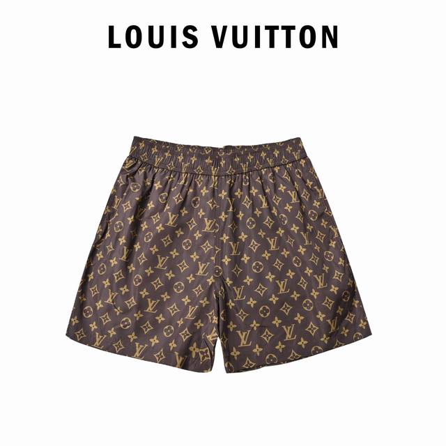 Louis Vuitton 路易威登 字母Logo满印短裤 最新夏季穿搭法宝Lv字母Logo老花满印运动休闲短裤 最热火红棕色系 垂性超级好 3D立体裁剪 双线
