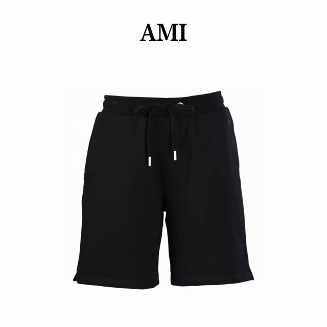 Ami paris 爱心刺绣短裤 定制奢享毛圈卫裤料，采用进口机刺绣工艺，使用先进的计算机控制系统和精密的机械部件，实现刺绣作业，精度高，线条流畅而细腻，酵洗加