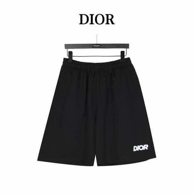 Dior 迪奥 24Ss 字母印花短裤 比较基础百搭的一个款式 采用380G的纯棉面料制作 带有标识性的印花工艺 整体版型偏大上身舒适 现货秒发中 Size：S