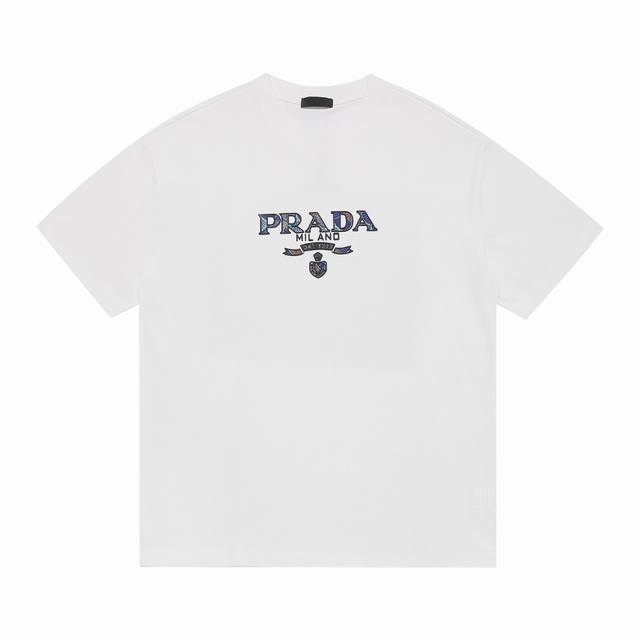 上新 高版本 prada普拉达字母硅胶批彩色绣花布工艺短袖 最高版本！定制面料 克100%双纱全棉！字母硅胶批彩色绣花布工艺设计！ 辅料：开模原版过鉴定领标10