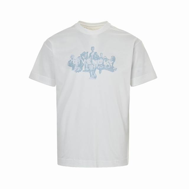 Givenchy 纪梵希 25Ss 艺术雕塑印花短袖 采用100%棉质面料，柔软透气，让你在夏日里尽享舒适。 胸前渐变人物印花，面料采用230克重精梳棉，定制3