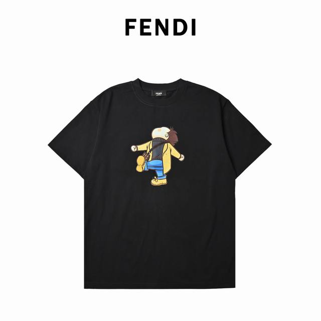 Fendi 芬迪 卡通小人印花短袖T恤 纯色T恤上，独特的卡通图案超吸睛，色彩碰撞鲜明，直接打破单调。宽松版型，舒适又随性，完全不挑身材，轻松营造慵懒街头感。