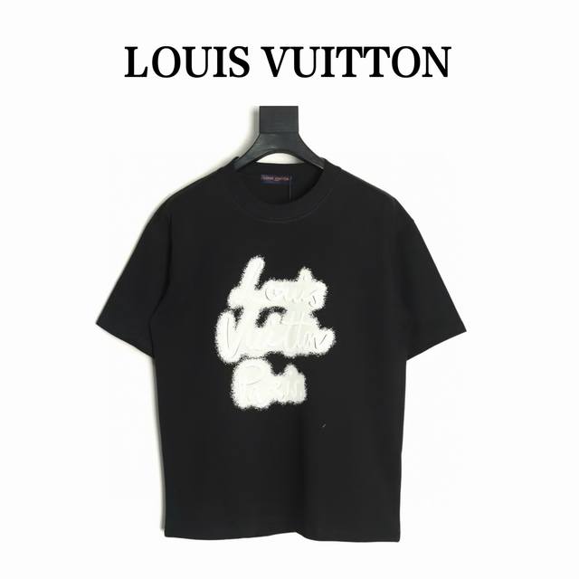 Louis Vuitton 路易威登 Lv 25Ss 晕染签名短袖T恤 面料采用定制240G 26支特滑双股精棉平纹高密无尘全棉布料。前幅高密度加厚，走线平整，