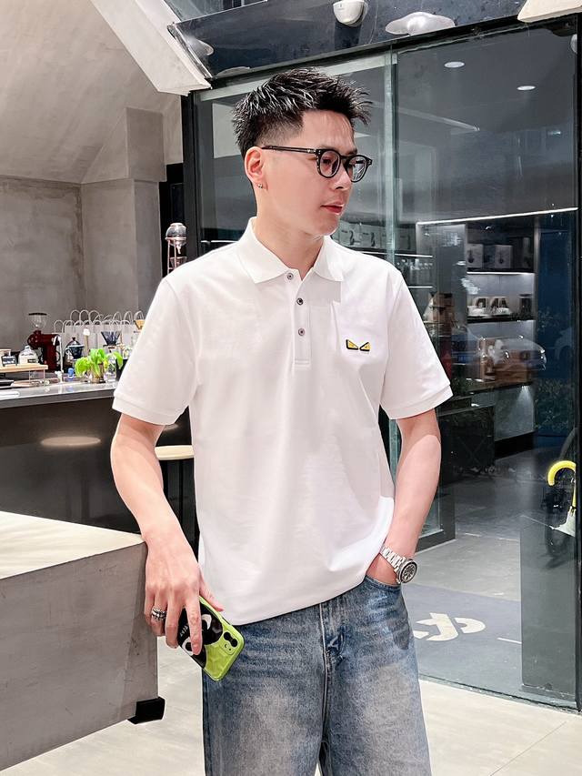 芬迪 2025Ss夏季新款 Logo男士翻领polo衫！经典商务男款，高端男装的天花板级别的商务男款！简约时尚大气不失优雅，单穿内搭体面过人，品质控 细节控的闭