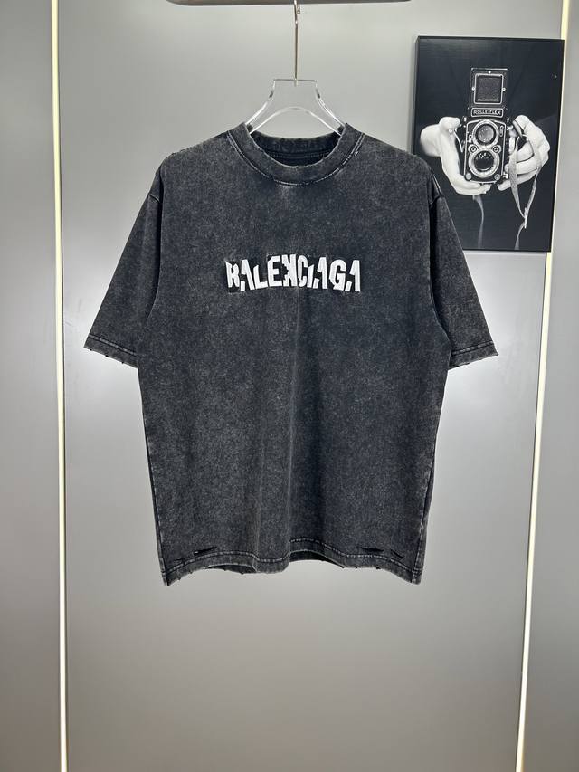高端原版规格版本 Balenciga 巴黎世家 双色刺绣字母短袖T恤 新款短袖 采用磨破水洗工艺 细节无法挑剔，极具档次感与奢华辨识度！三标齐全 版型属于休闲宽