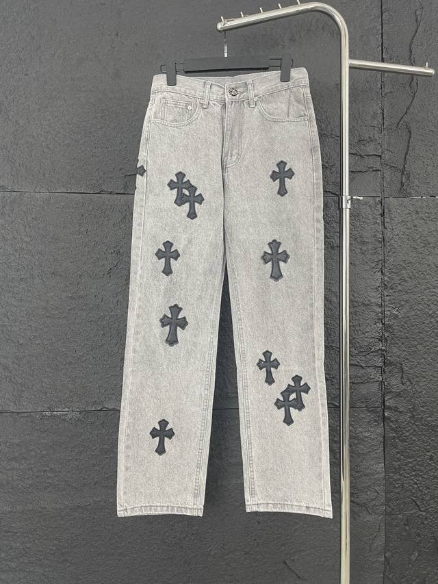 款号：X031 Chrome Hearts克罗心Matty Boy Sex Records系列限定款，林俊杰同款灰拼皮高街牛仔裤震撼上新！ 这款裤子的制作工艺堪
