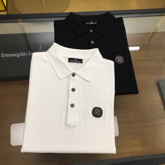 新品上市 Zegn... 25Fw新品发售商务休闲男士短袖polo衫，重磅推荐，高级成衣，专柜同步 时尚圆领短袖翻领T恤，采用进口棉加竹纤维伊利特面料，行走的空