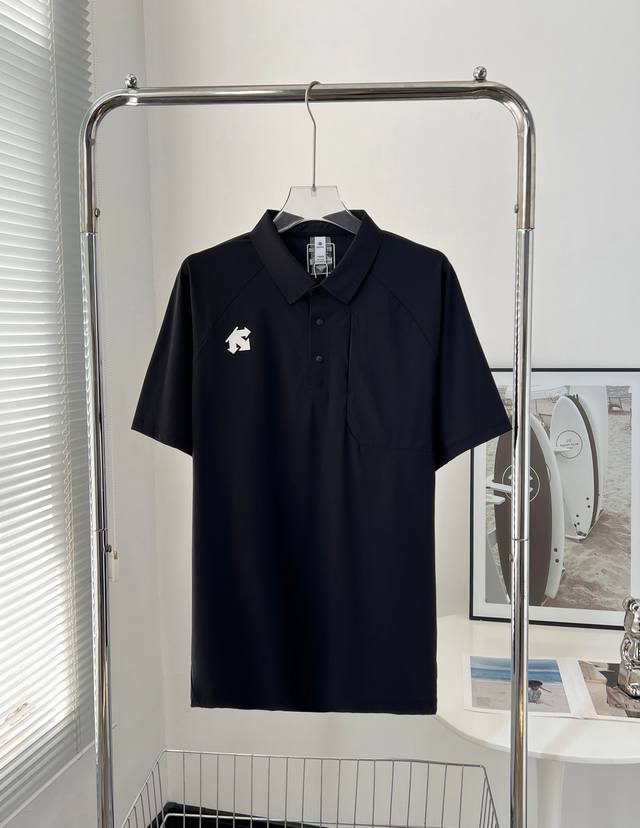 611# 迪桑特 Descente 高档拼接polo衫 高克重面料，面料柔软顺滑，舒适，上身质感超好，夏季首选！臻品级！ 每个男生的衣橱里，必定有一件百穿不厌的