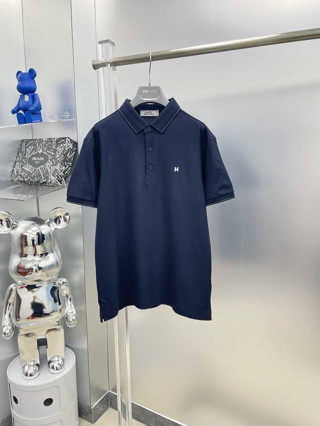 Hers*爱马仕 25Ss新款春夏Logo徽标刺绣短袖翻领T恤polo K 经典商务男款，高端男装的天花板级别的商务男款！简约时尚大气不失优雅，单穿内搭体面过人