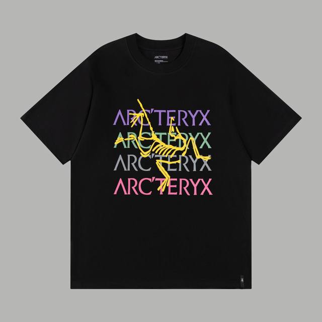 顶级版本 区别通货 款式：始祖鸟Arcteryx多色粘贴字母短袖 颜色：图片色 尺码：Xs-L 面料：300克双织纯棉 辅料：全套定制辅料 无性别区分 男女同款
