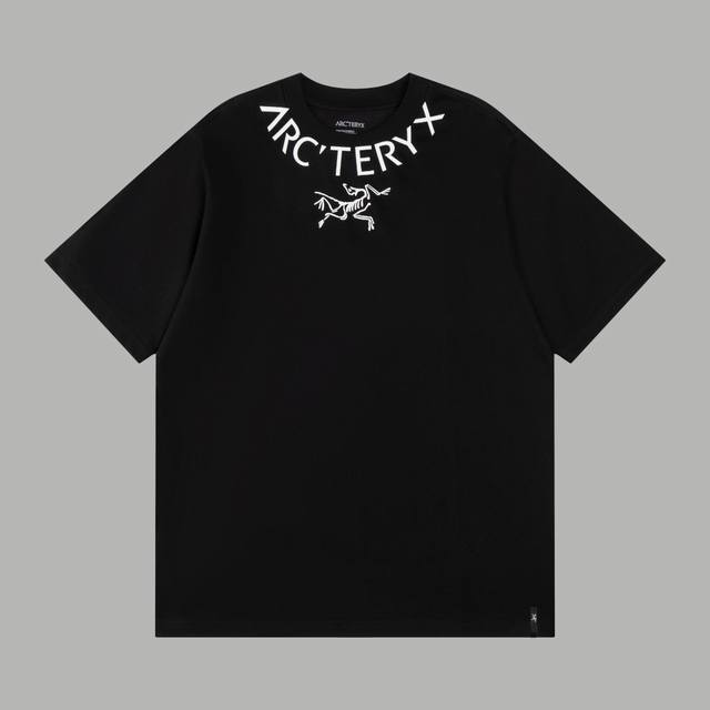顶级版本 区别通货 款式：始祖鸟Arcteryx围脖短袖 颜色：图片色 尺码：Xs-L 面料：300克双织纯棉 辅料：全套定制辅料 无性别区分 男女同款