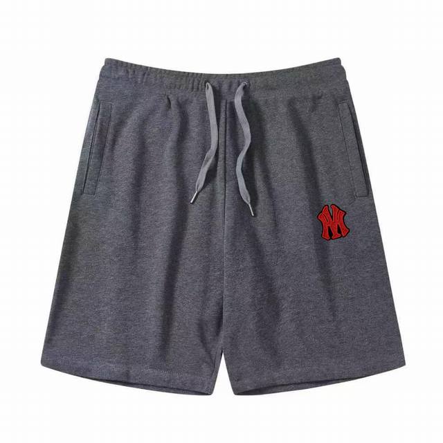 Gucc古奇 休闲情侣宽松纯棉毛圈短裤 三标齐全 最高版本 辅料:开模原版过鉴定领标十洗水标。正品代购级原版吊牌 工艺:原版一致走线无数次的打版百分百还原正品品