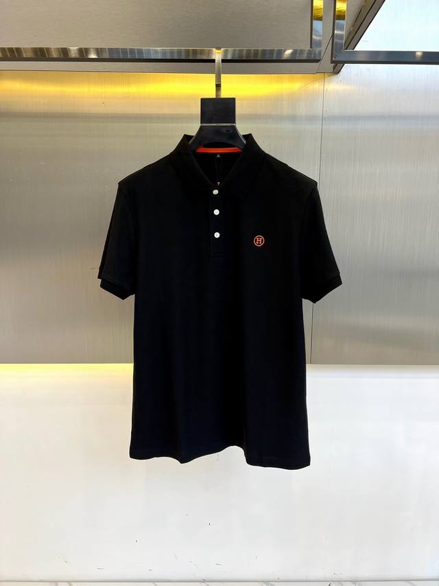 H爱马仕、2025S夏季新品，设计时尚翻领polo衫，客供进口顶级100%驻地丝光棉制成，面料质地轻薄，具有优越的防皱性与耐久性，着穿冰丝爽滑，如皮肤衣般透气亲