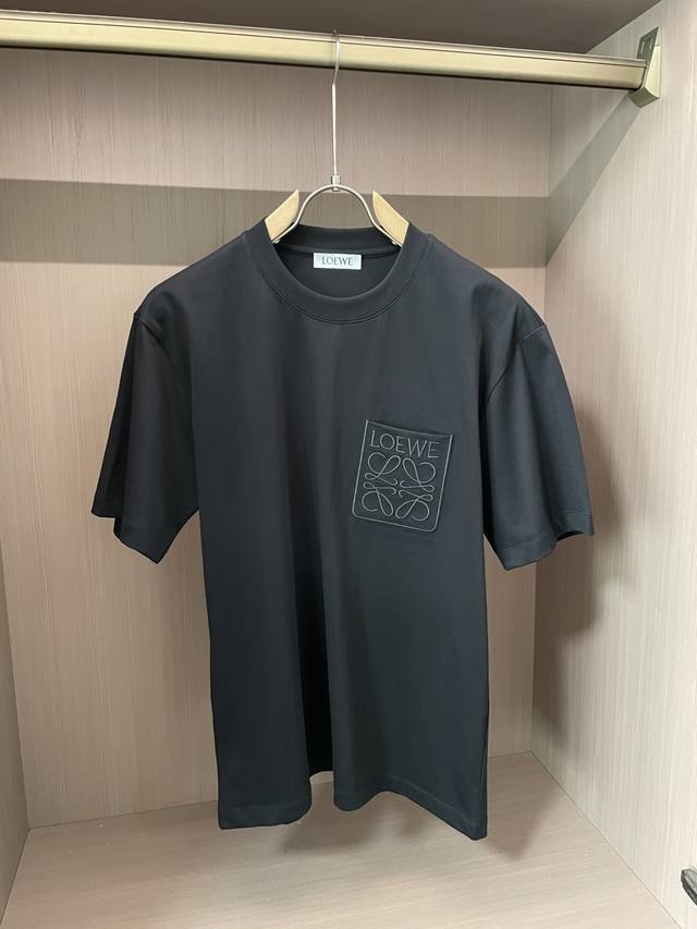 Loewe 官网同款 官网同款 官网同款 重磅推荐！2025Ss夏装新品 专柜在售 最新系列图案Logo短袖T恤 必须人手一件的节奏！进口顶极丝光面料，极为亲肤