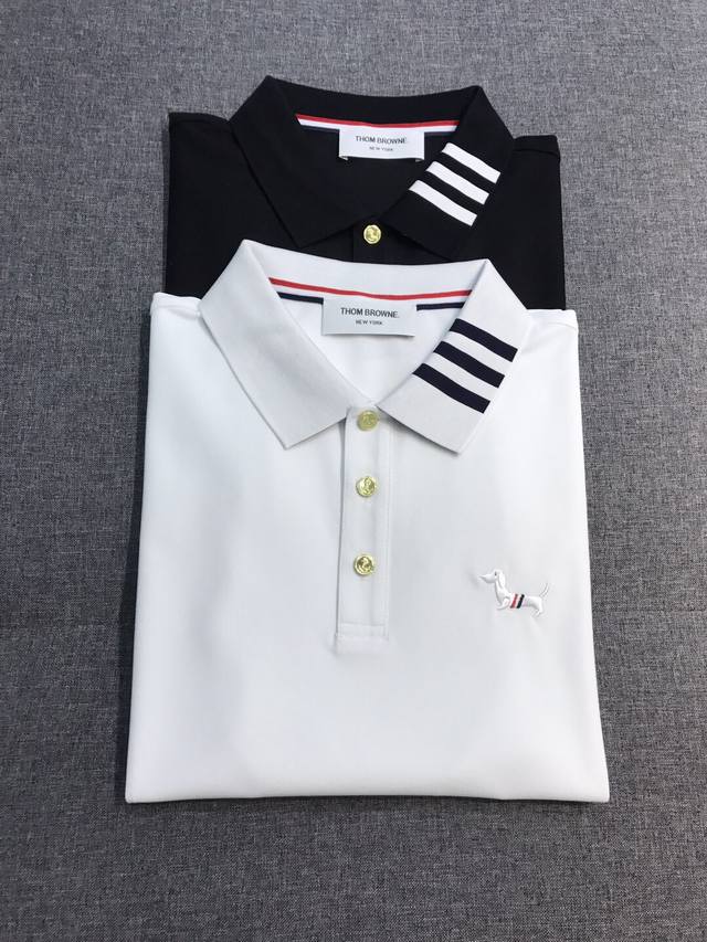 新品 Tb 桑姆男士时装款珠地棉翻领polo衫，贸易公司渠道货，25年春夏秀场系列，买手店里的人气Top单品，时尚博主高频穿搭演绎！ 通体的设计造型仍然以Tb美