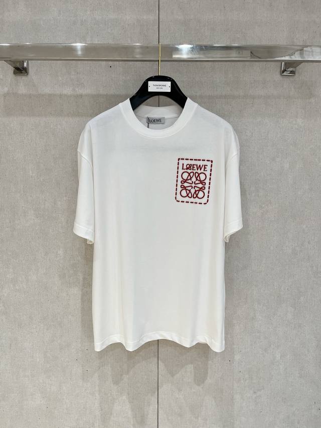罗家* 25Ss春夏新款首发专柜最新款短袖圆领T恤 高端订制 设计前卫时尚！品牌Logo重工艺设计 高端定制230克面料.手感柔软.穿着舒适.专柜级别精致车线.