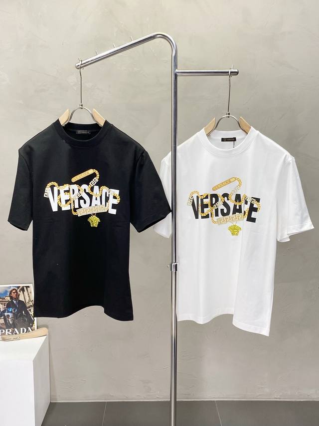 Versace范思哲独家专供新款原单男士休闲短袖 高端定制 高版本 时尚百搭爆款进口面料 手感超柔软细腻 穿着亲肤舒适 高端精品 代工厂p精细做工 上身非常赞