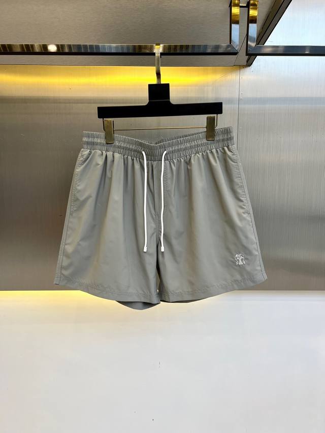 Brunello Cucinelli-Bc、25S春夏款最新彩色沙滩裤短裤，采用客供高档定制防风防水聚酯纤维面料，这样的面料微弹柔软舒适更垂顺，内里蜂窝网面内衬