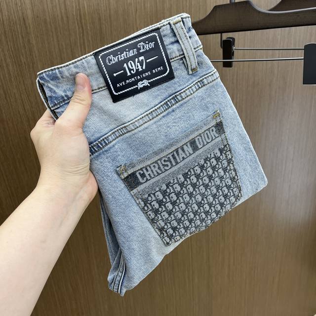 新款 Cd 高端定制、25Ss春夏最新款原牛仔裤 柜台同步发售 原版定制复刻 客供五金辅料 原单品质 进口牛仔面料重工洗水 做工走线精细 上身绝佳！优选单品Fc