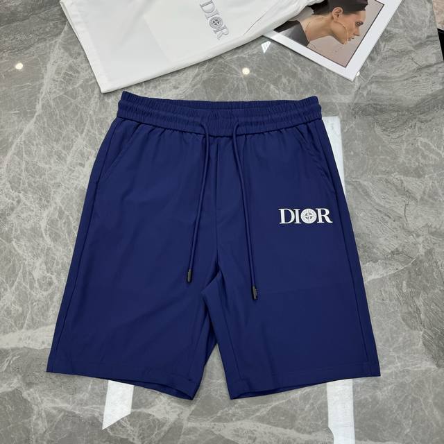 Dior*迪奥25S新款五分短裤！联名款石头岛.经典品牌Dior字母图形.高温烫画工艺.简单高级！高密冰感四面弹轻薄面料.上身无束缚感，舒适透气.男女同款！颜色